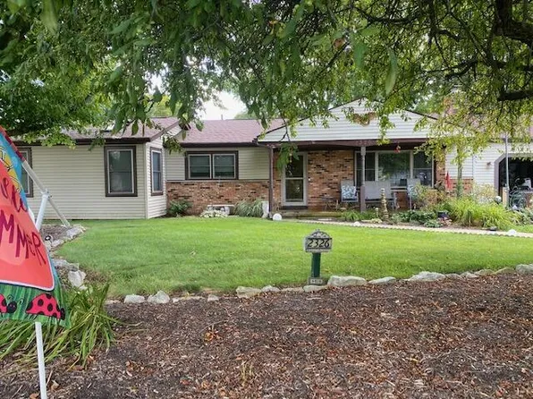 2326 Pawnee Dr, London, OH 43140