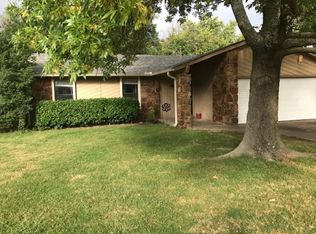 1904 N Desert Palm Ave, Broken Arrow, OK 74012