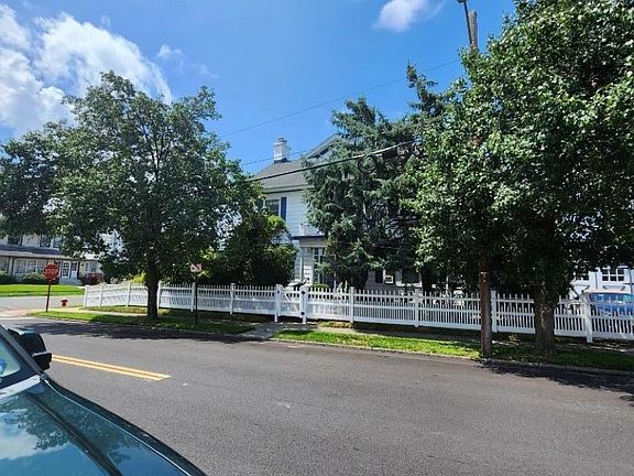 2nd image of 315-317 18Th Ave