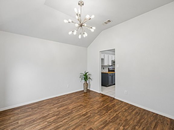4th image of 1803 Lake Travis Dr