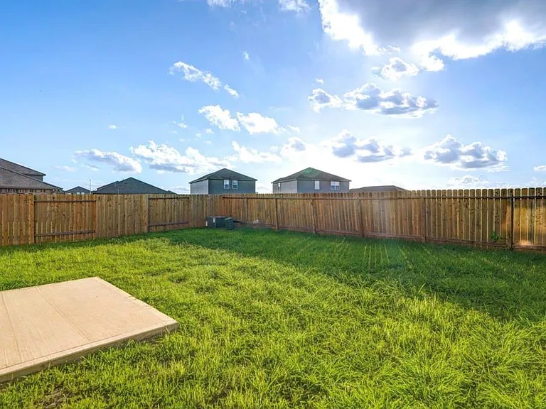 7943 Vacek Meadows Loop — Photo 28