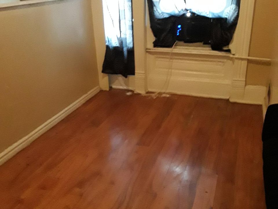 1st image of 1418 W Erie Ave