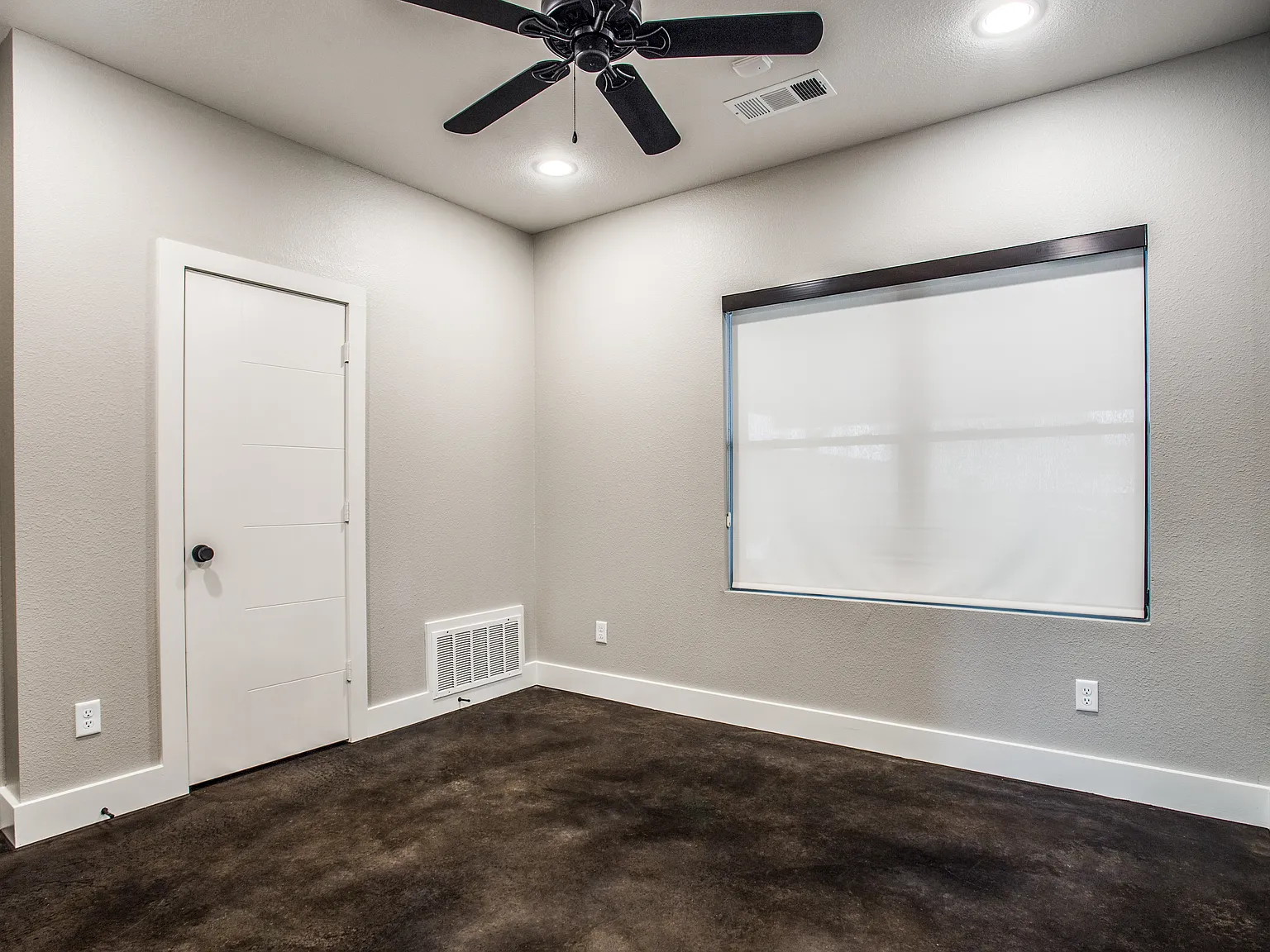 The Terrace on Lubbock - 2720 W Devitt — Photo 4