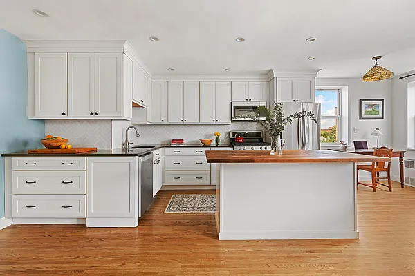 Sold by Compass | media 9