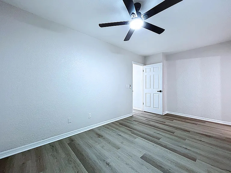 2881 Hammock Dr — Photo 26