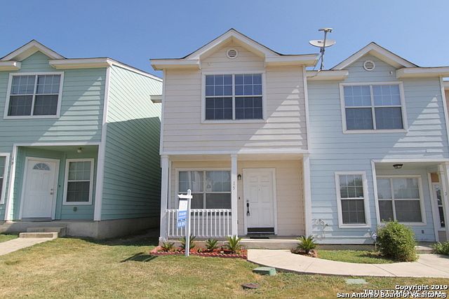 1st image of 15 Bratton Dr