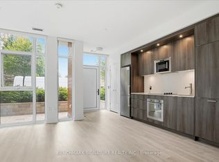30 Inn On The Park Dr #206, Toronto, ON M3C 0P8