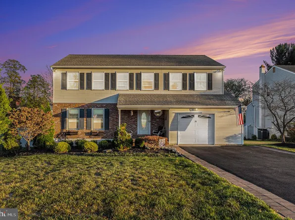 99 Progress Dr, Conshohocken, PA 19428