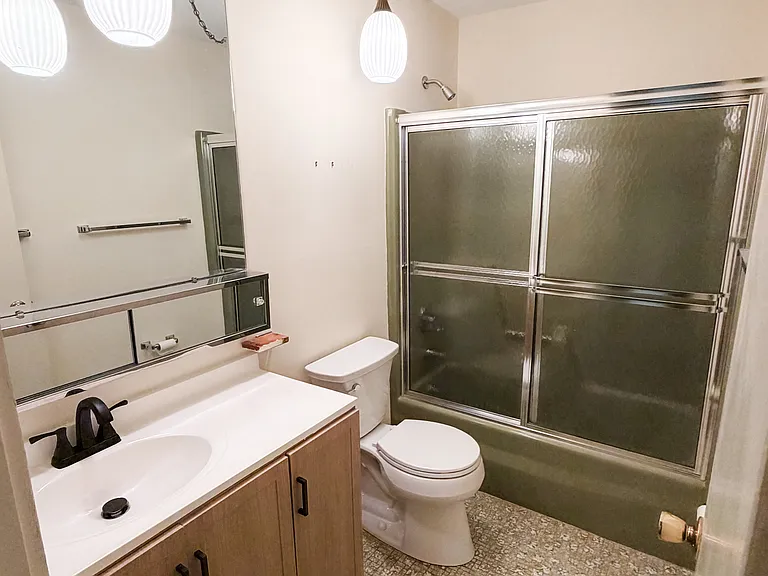 14 Greenbriar Dr #F — Photo 13
