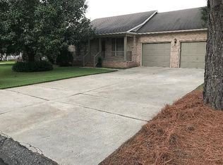 6128 Garden Ct, Fayetteville, NC 28311