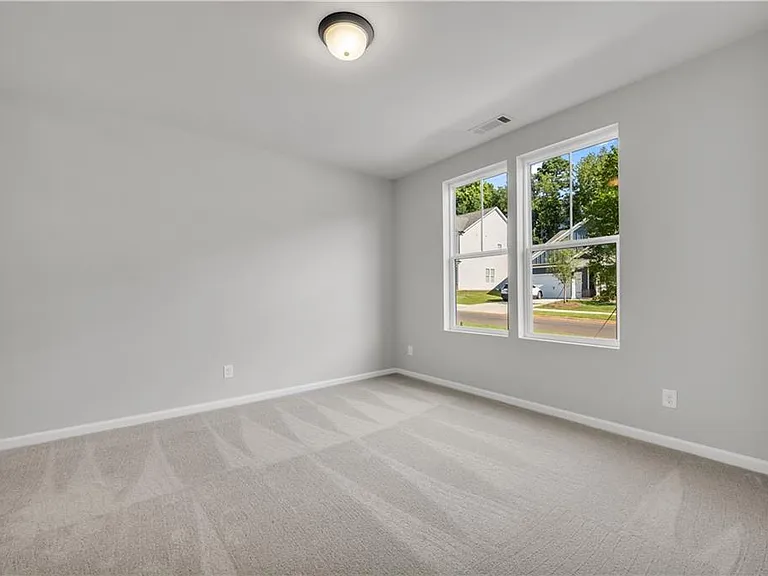2440 Whistler Way — Photo 3
