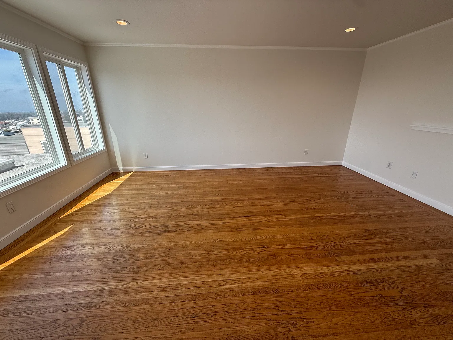 3 bed, 1625 sqft, $5,000 — Photo 3