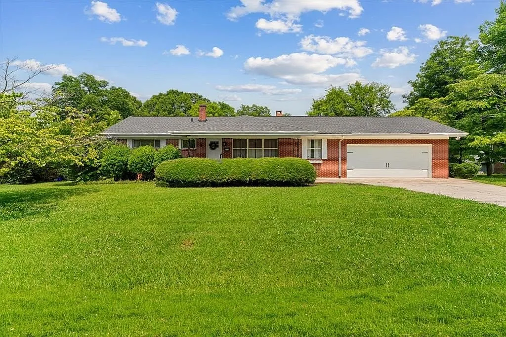 4 bed, 2103 sqft, $2,500 — Photo 1