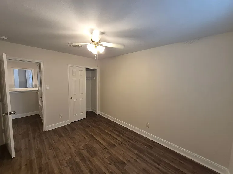 12634 Carriage Blvd — Photo 35
