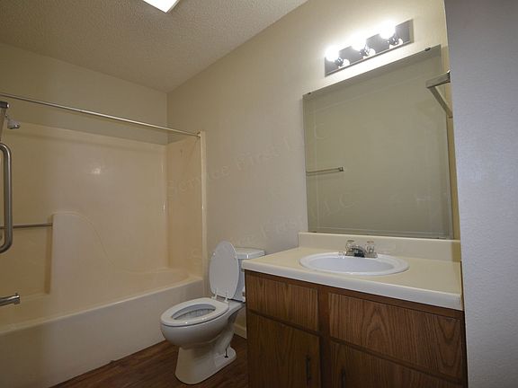 3rd image of 174-176 Church St #2