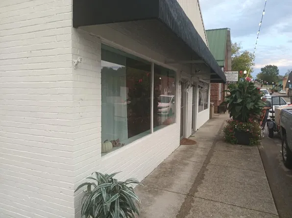 130 S Broadway St, Berea, KY 40403