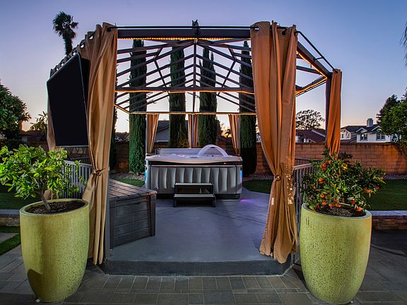 Caldera spa w/ privacy