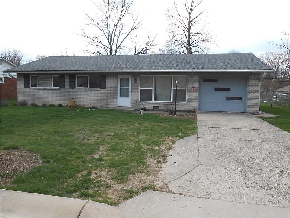 1st image of 10916 College Place Dr