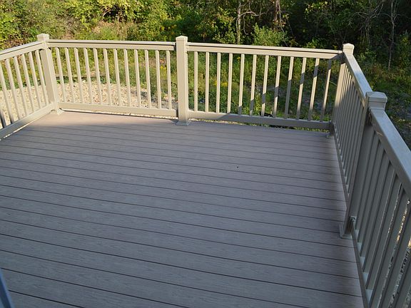 4th image of 585 Birch Hill Dr #26