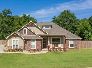 647 Creekside Dr, Greenwood, AR 72936