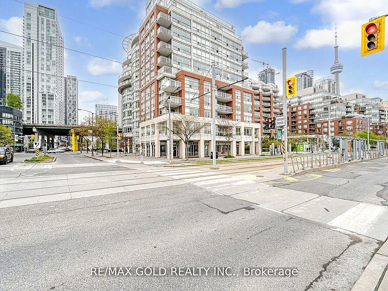 550 Queens Quay W #509 — Photo 35