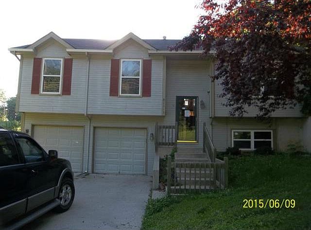 1st image of 2313 S 1st St