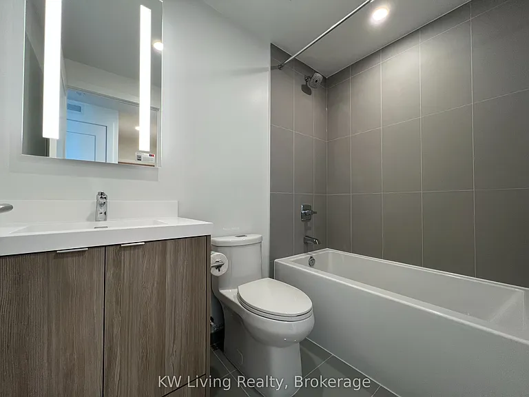 60 Central Park Dr #1807 — Photo 20