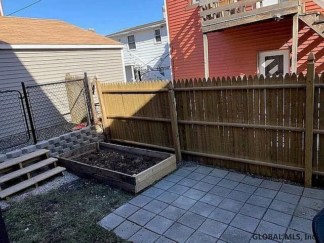 33 George St #1 — Photo 16