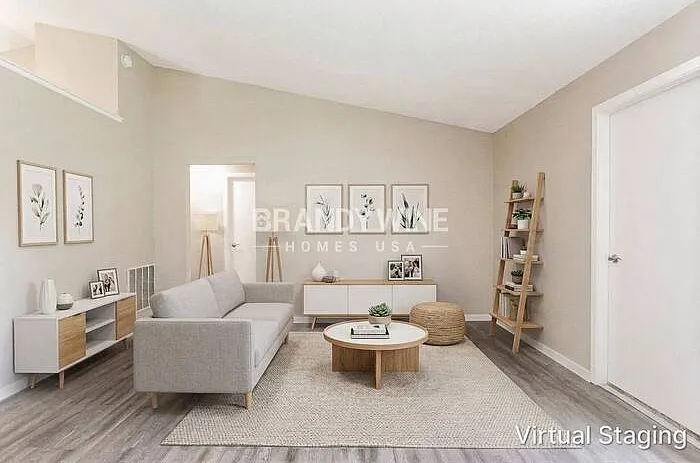 3 bed, 2.0 bath, 1207 sqft, $1,829 — Photo 4