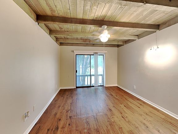 3rd image of 4900 El Campo Ave APT 2