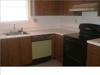2nd image of 3628 Missionaire Ave