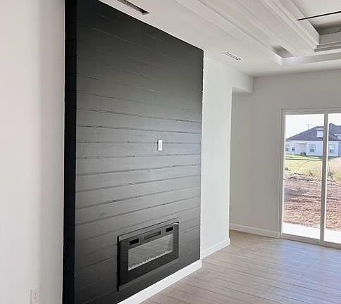 4th image of 7505 Waverly Dr