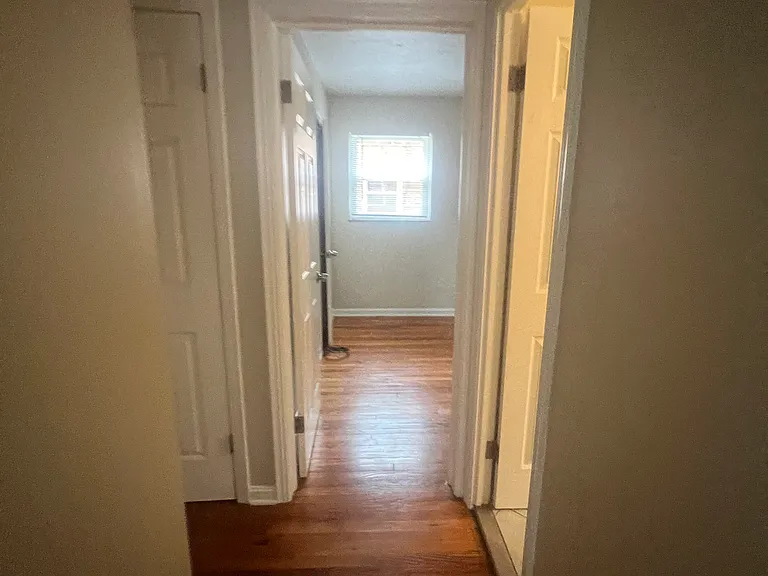 472 E 222nd St #1 — Photo 20