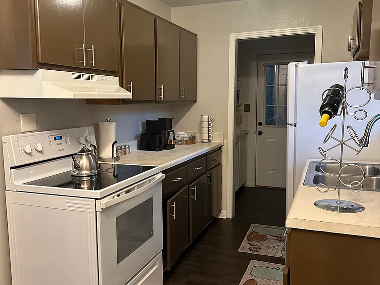 1810 Pepper Dr — Photo 6