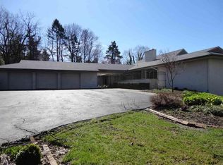 990 Summit Cir N, York, PA