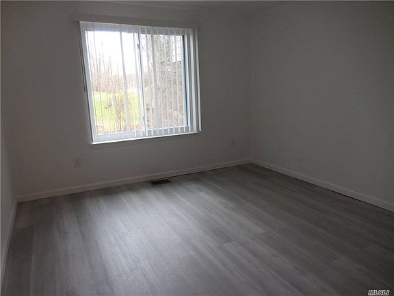2nd image of 176 Skyline Dr