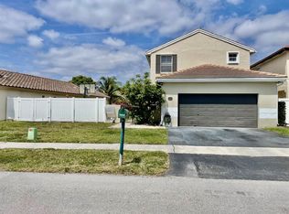 1960 NW 188th Ave, Pembroke Pines, FL 33029