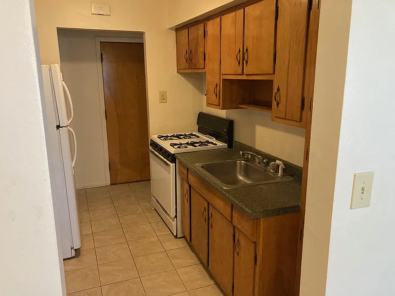 2095 Warrensville Center Rd #C7 — Photo 23