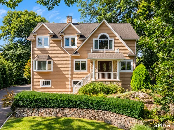 42 Woodledge Road, Stamford, CT 06907