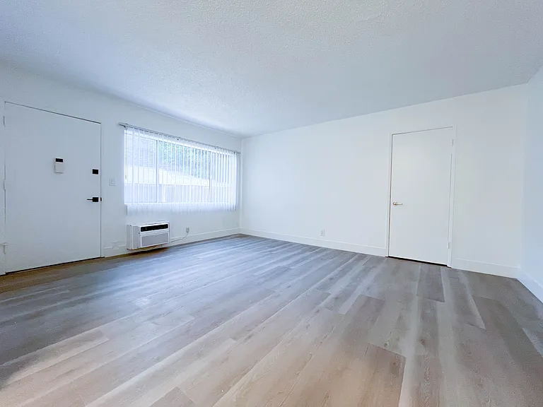 1316 N Fairfax Ave #2 — Photo 5
