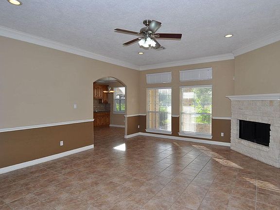 4th image of 4042 Quail Run Dr