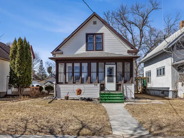 714 Elm St N, Fargo, ND 58102
