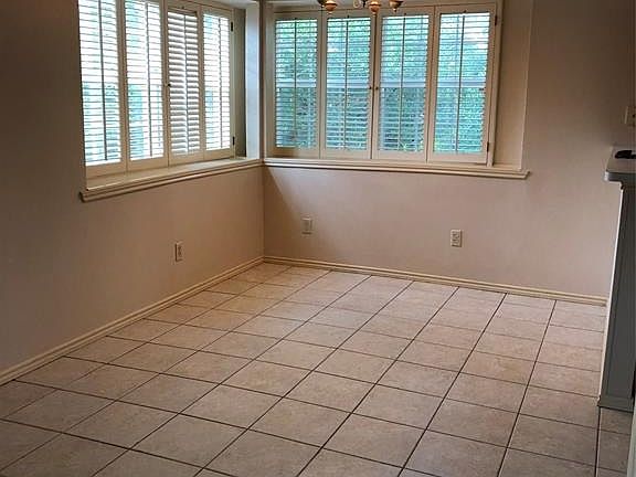 4th image of 102 Papaya St
