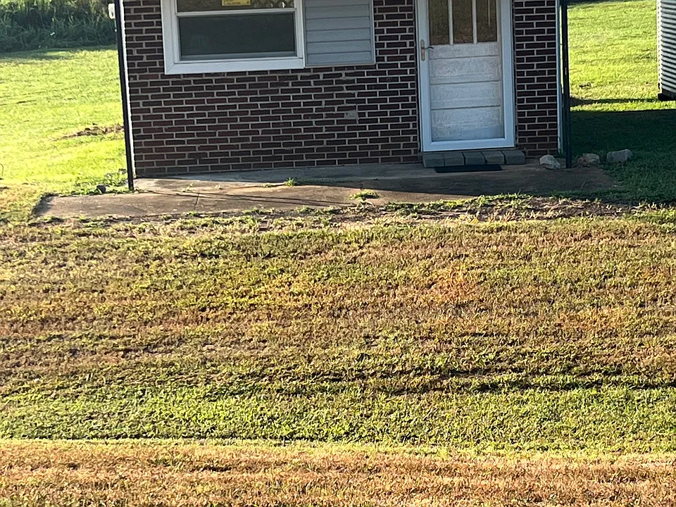 115 E Russell Lake Blvd