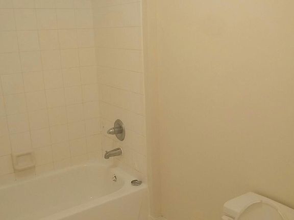 4th image of 6928 SW 39th St APT 206
