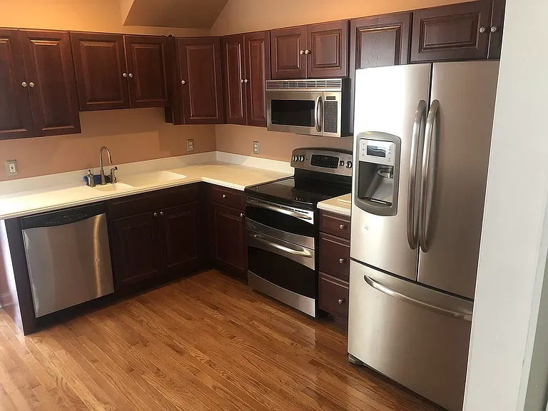 105 W Fort Ave — Photo 3