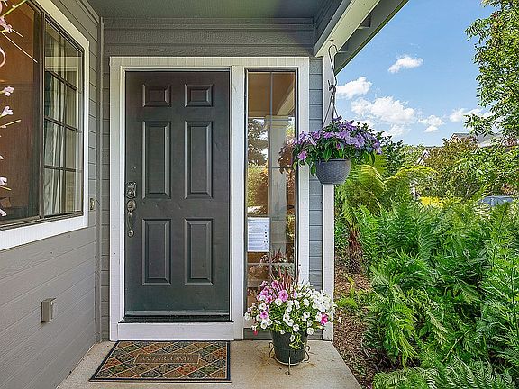 4th image of 9 Valley West Cir
