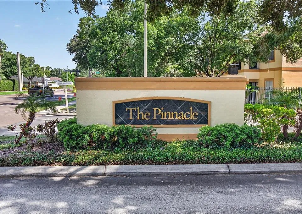 5608 Pinnacle Heights Cir Tampa FL | Zillow