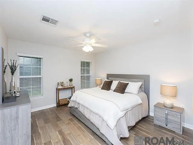 18634 White Oak Dr — Photo 10
