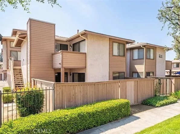 1315 Massachusetts Ave APT 101, Riverside, CA 92507